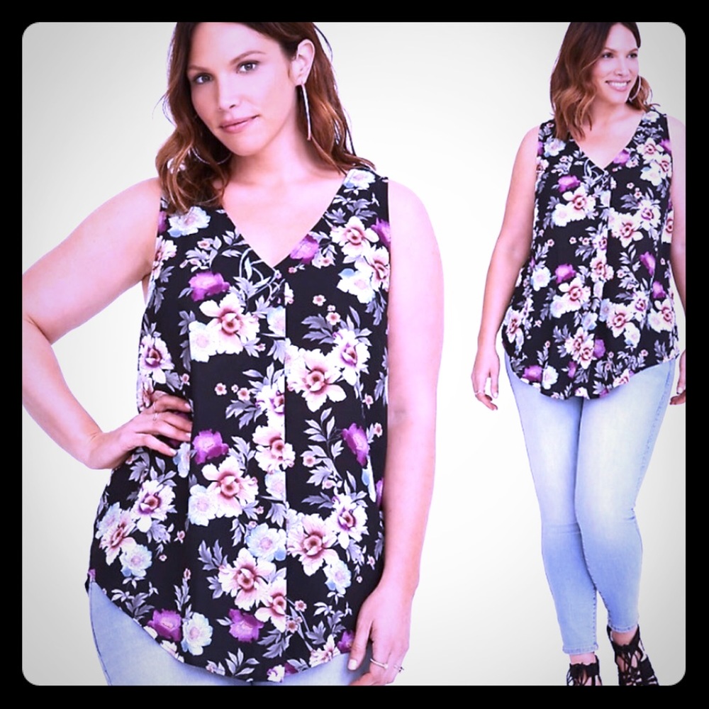 NWOT TORRID FLORAL PLEATED BLOUSE SIZE 3X